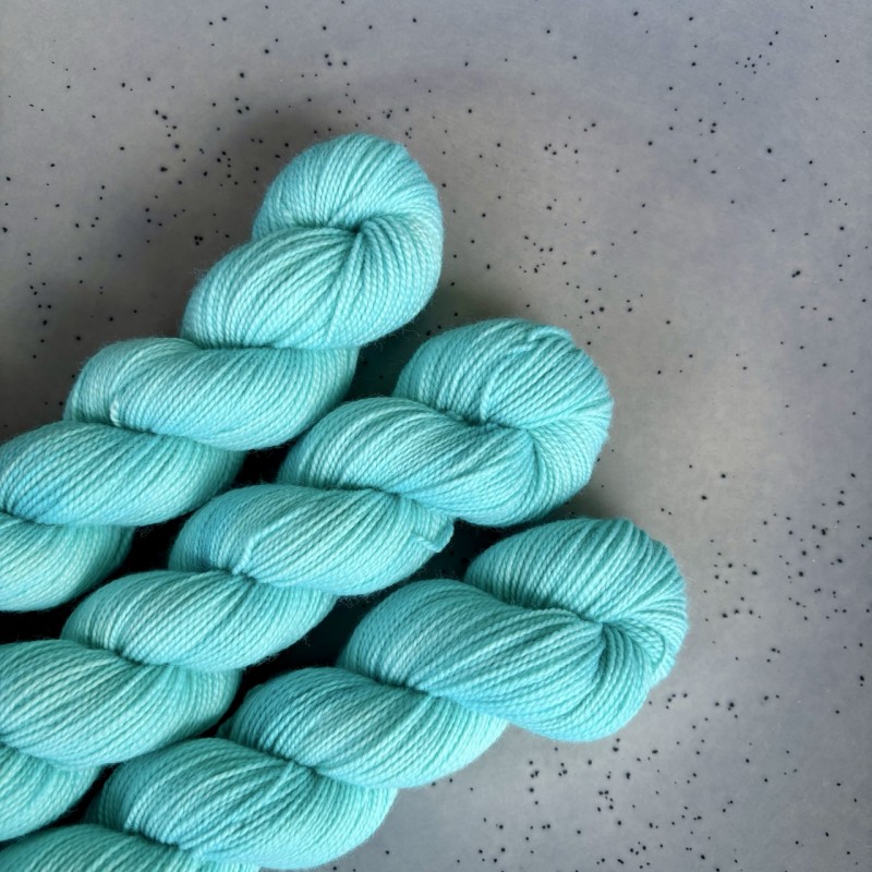 Twisty Sock 50 - UV Neon Blue