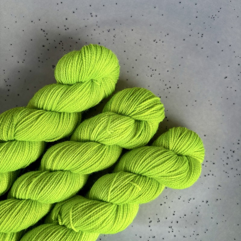 Twisty Sock 50 - UV Neon Green