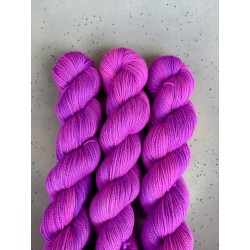 Twisty Sock 50 - UV Neon Purple