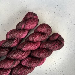 Twisty Sock 50 - Burgund