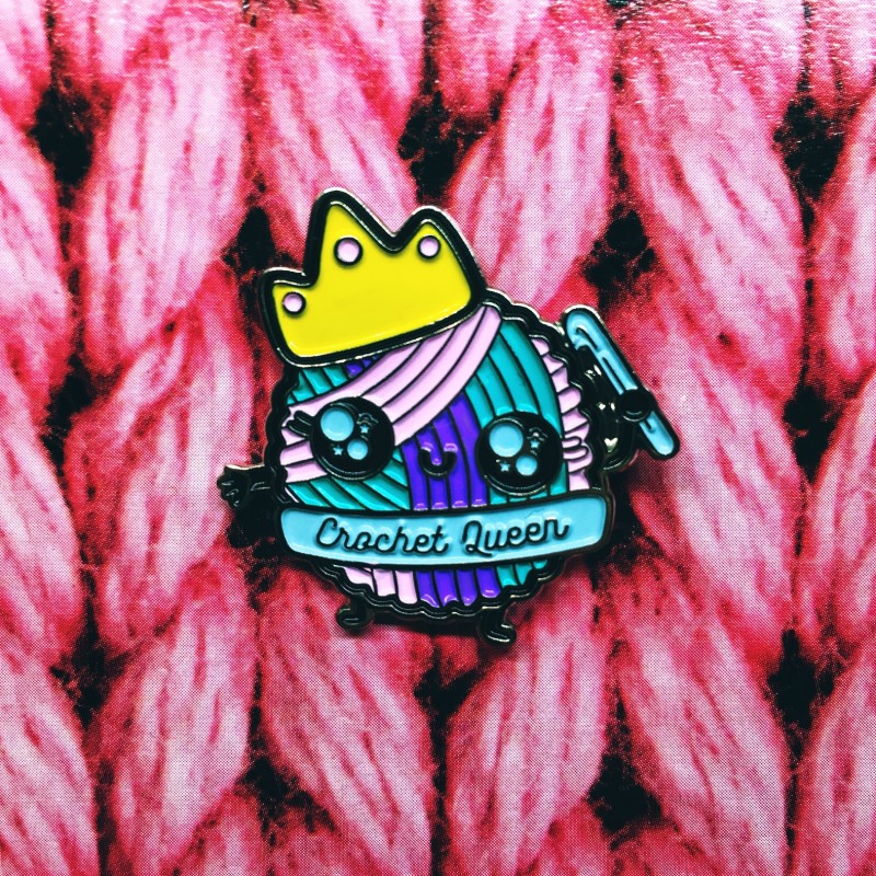 Crochet Queen - przypinka