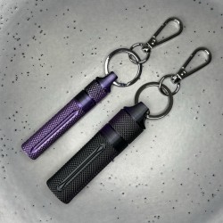 Igielnik z brelokiem