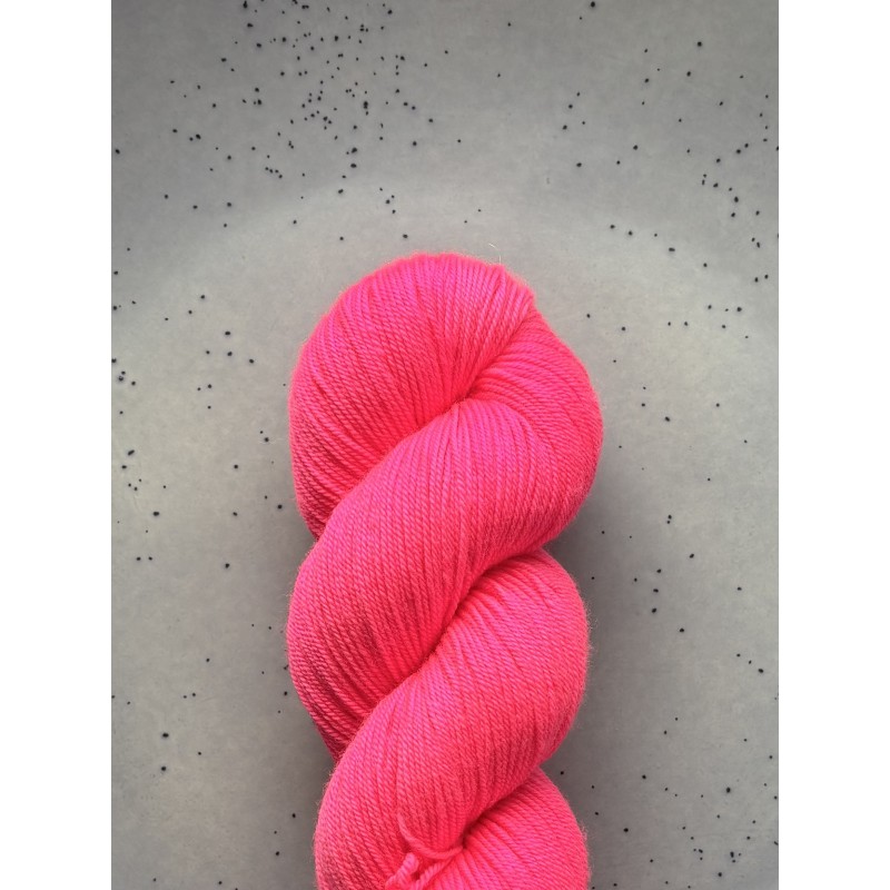 Twisty Merino - Neon Pink